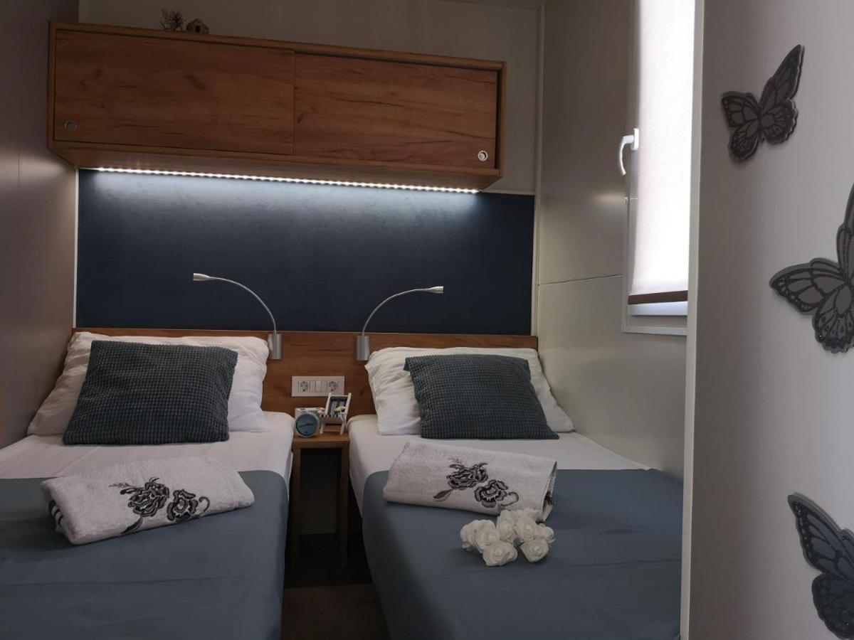 J & R Mobile Homes Biograd Na Moru Esterno foto