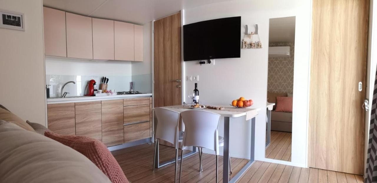 J & R Mobile Homes Biograd Na Moru Esterno foto